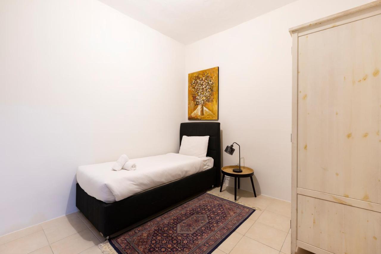 Sliema Central Apartment Just Minutes From The Beach By Jl Exterior photo