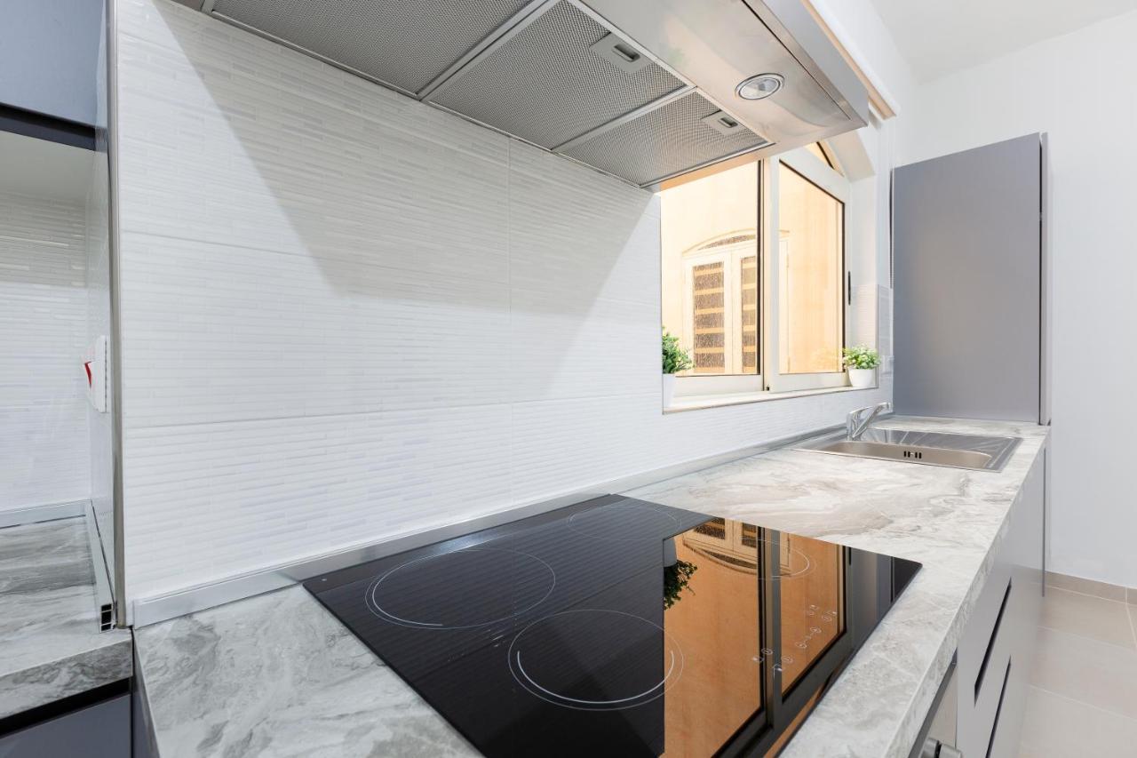 Sliema Central Apartment Just Minutes From The Beach By Jl Exterior photo
